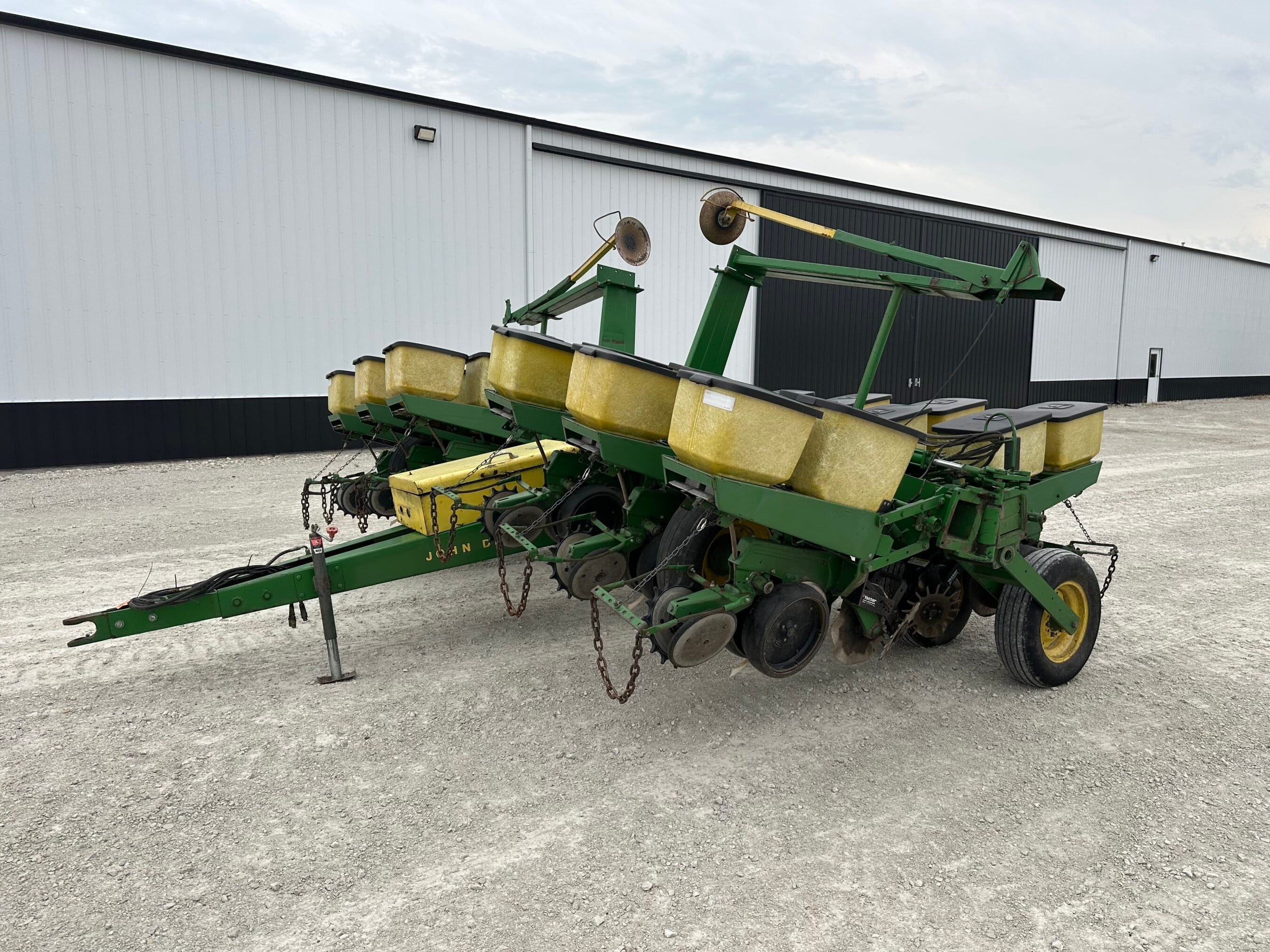 John Deere 7000 Equipment Image0
