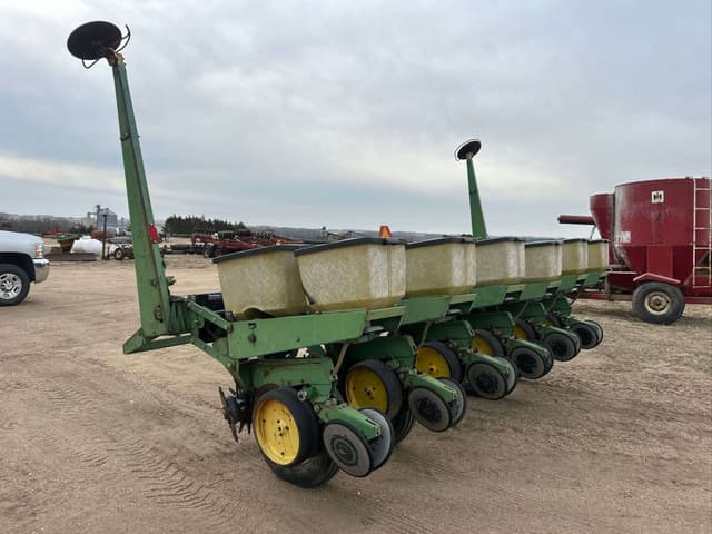 Image of John Deere 7000 equipment image 4