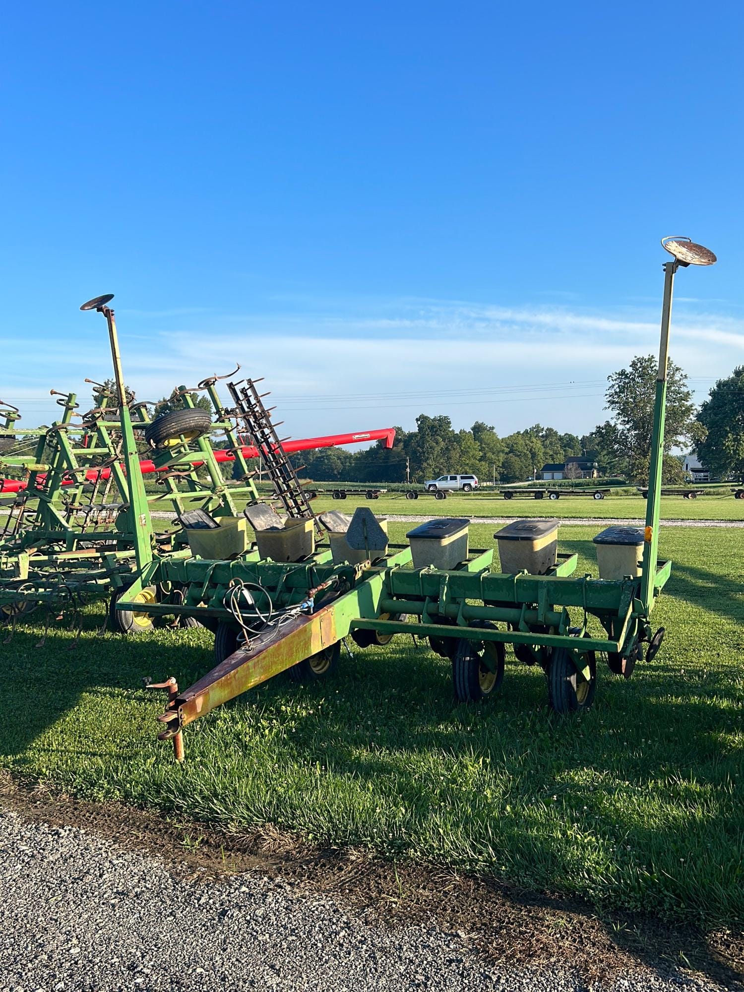 Main image John Deere 7000