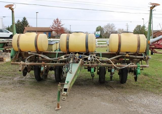 Image of John Deere 7000 equipment image 1