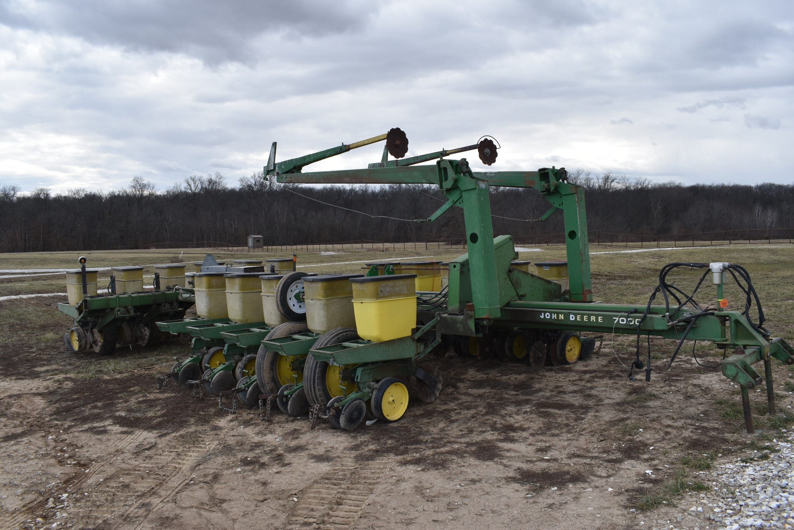 John Deere 7000 Equipment Image0