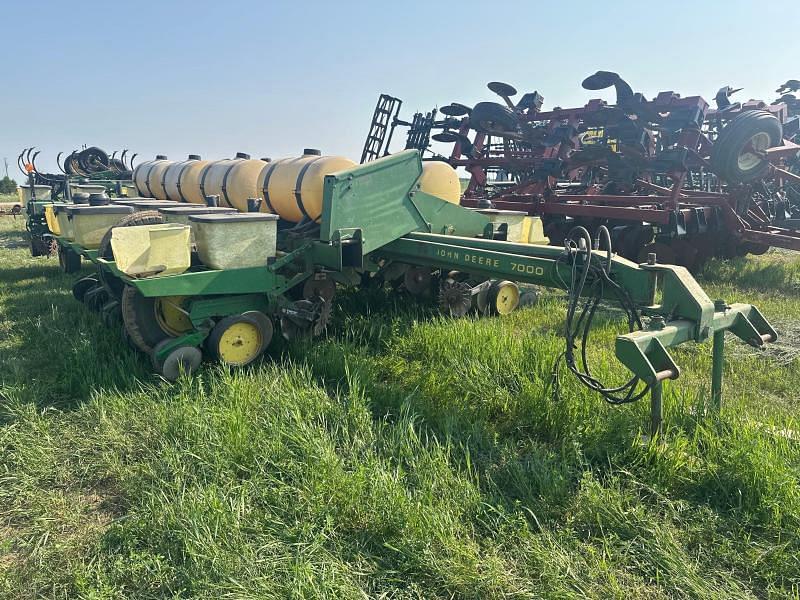 Image of John Deere 7000 Primary image