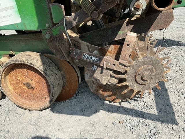 Image of John Deere 7000 equipment image 3