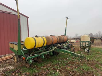 Main image John Deere 7000