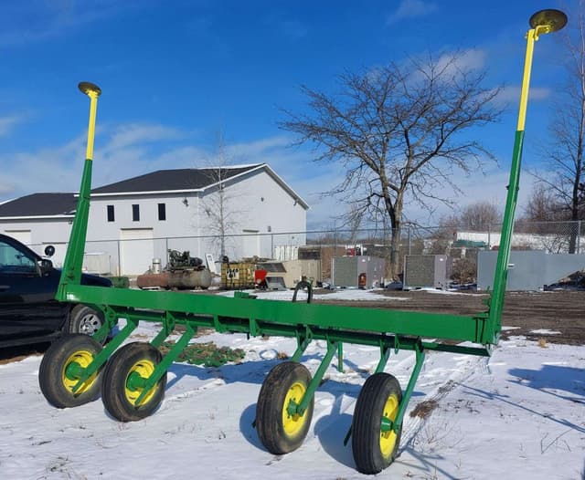 Image of John Deere 7000 equipment image 3