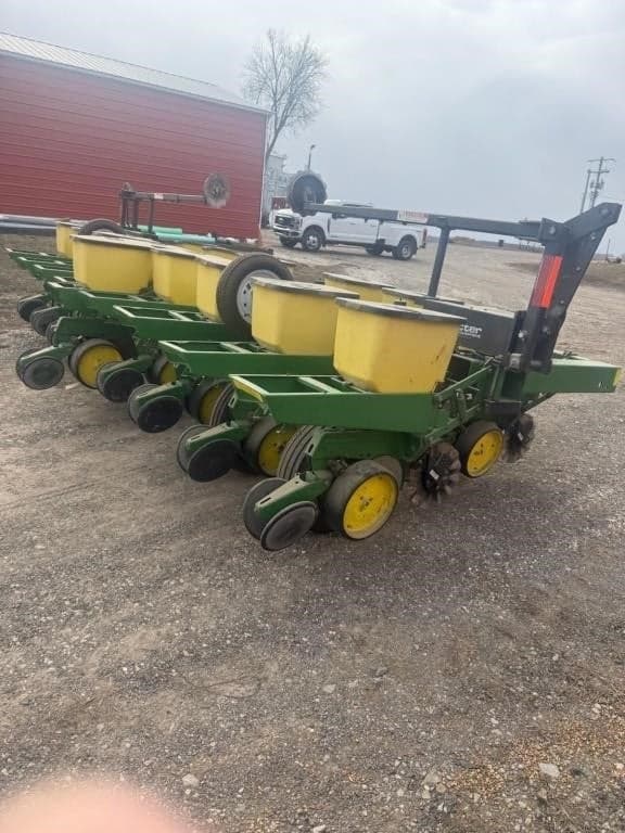 Image of John Deere 7000 equipment image 3