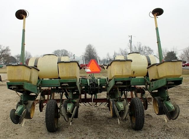 Image of John Deere 7000 equipment image 2