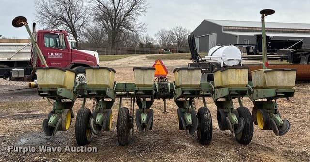 Image of John Deere 7000 equipment image 4