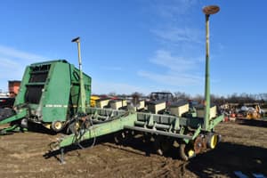 John Deere 7000 Image