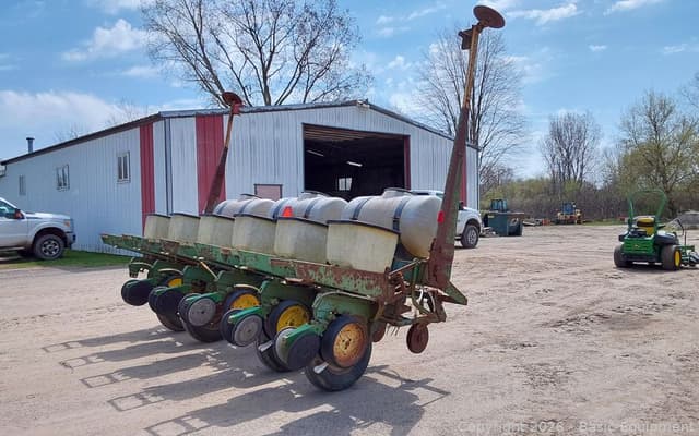 Image of John Deere 7000 equipment image 3