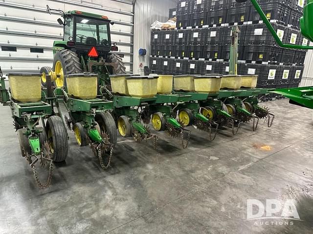 Image of John Deere 7000 equipment image 2