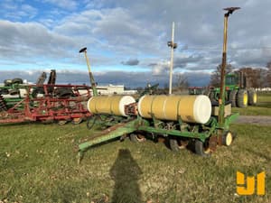 John Deere 7000 Image