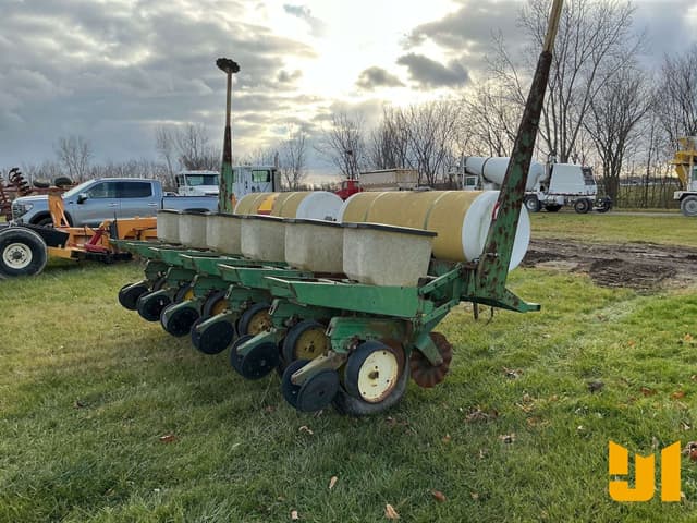 Image of John Deere 7000 equipment image 3