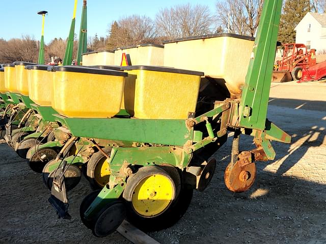 Image of John Deere 7000 equipment image 2