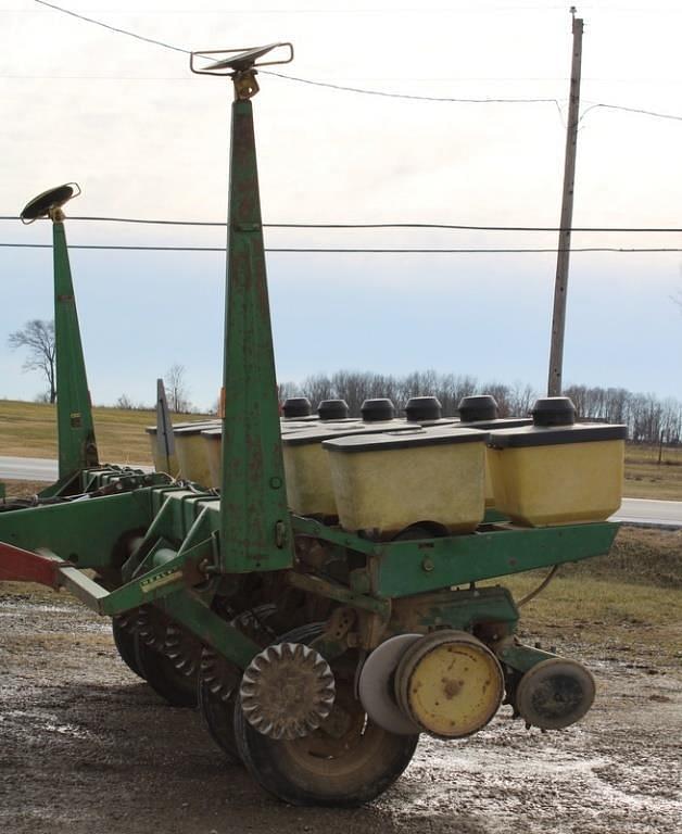 Image of John Deere 7000 equipment image 3