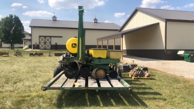 Image of John Deere 7000 equipment image 4