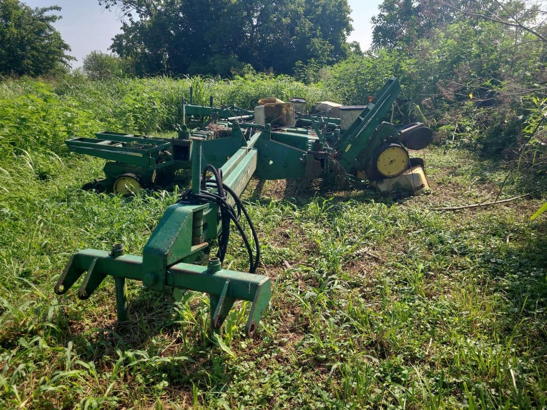 Image of John Deere 7000 Primary image