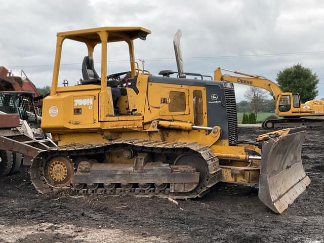 Image of John Deere 700H equipment image 1