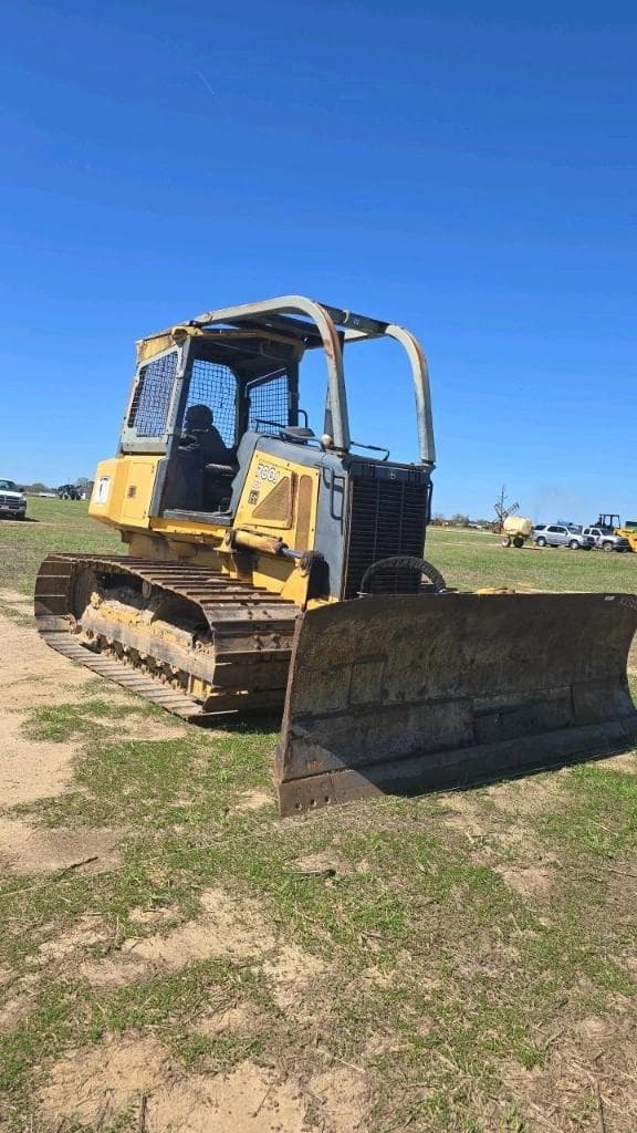 Image of John Deere 700J LGP Primary image