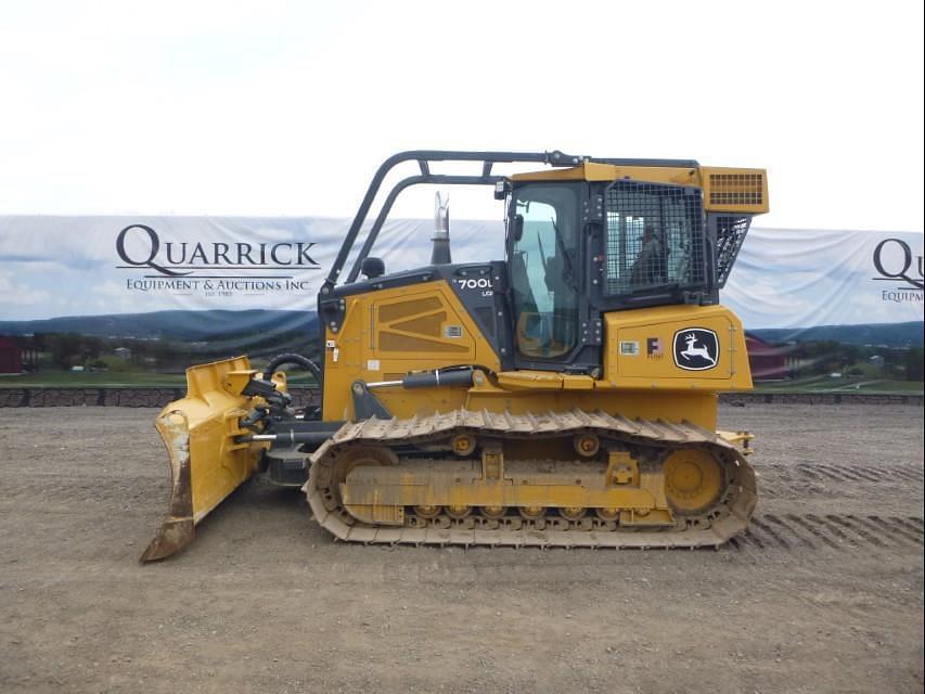 Image of John Deere 700L LGP Primary image