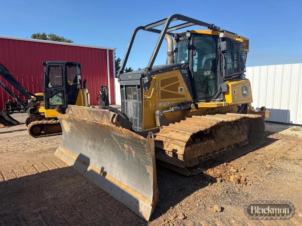 John Deere 700L LGP Equipment Image0