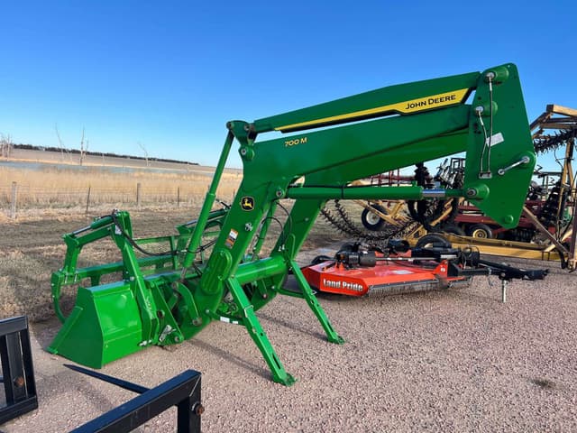 Image of John Deere 700M equipment image 1