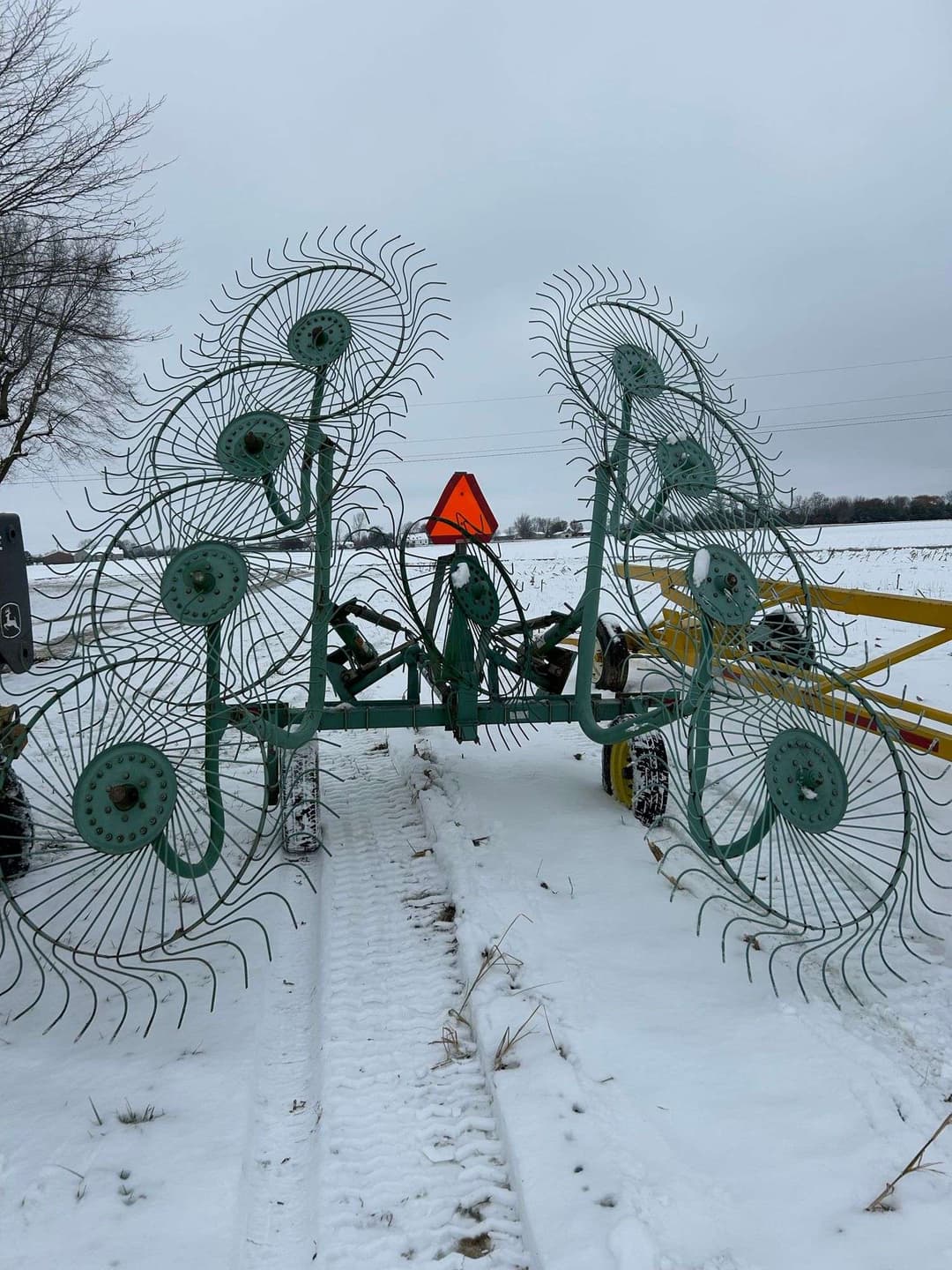 Image of John Deere 702 Image 1