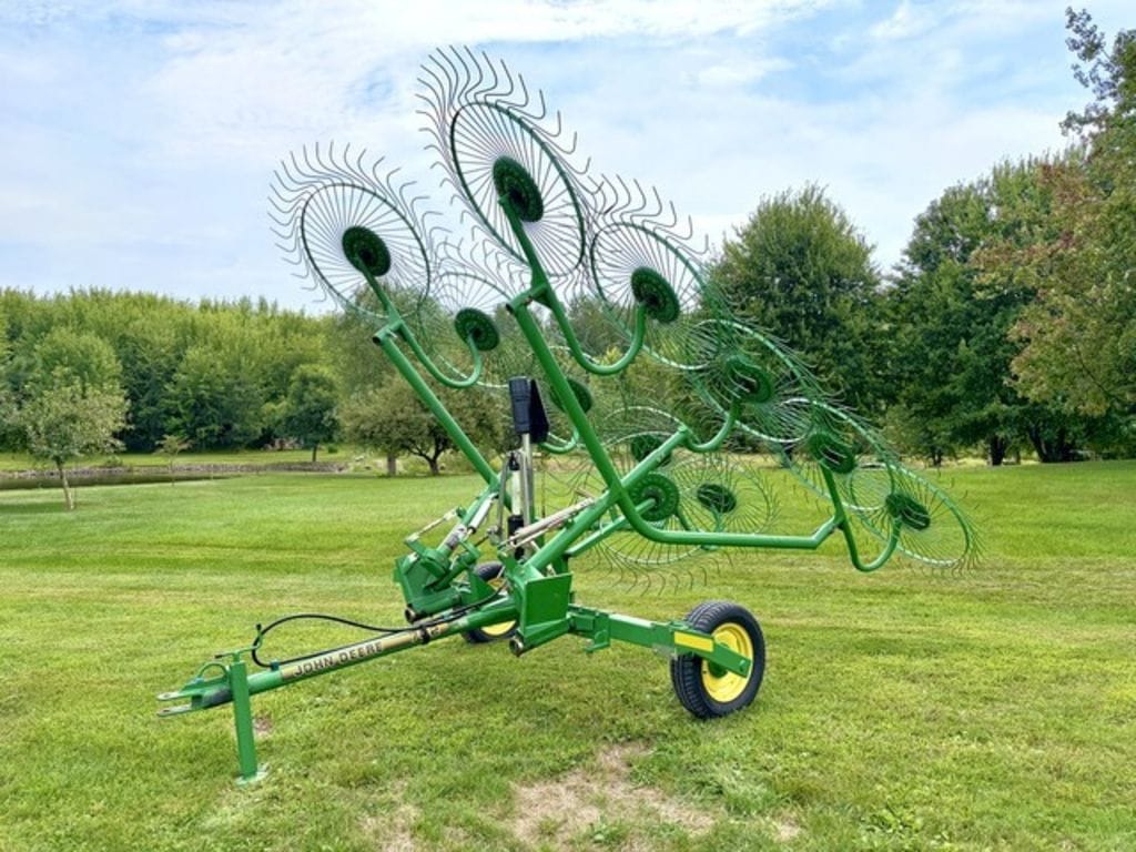 John Deere 702 Equipment Image0