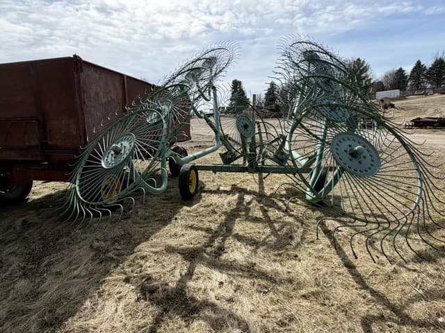 Image of John Deere 702 equipment image 1