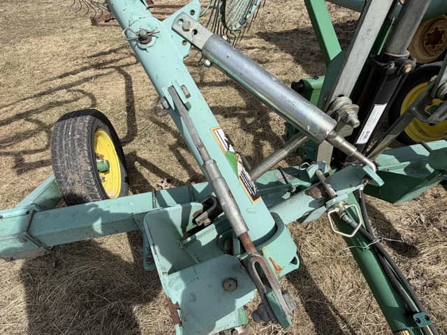 Image of John Deere 702 equipment image 3