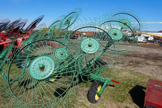 Image of John Deere 702 equipment image 2