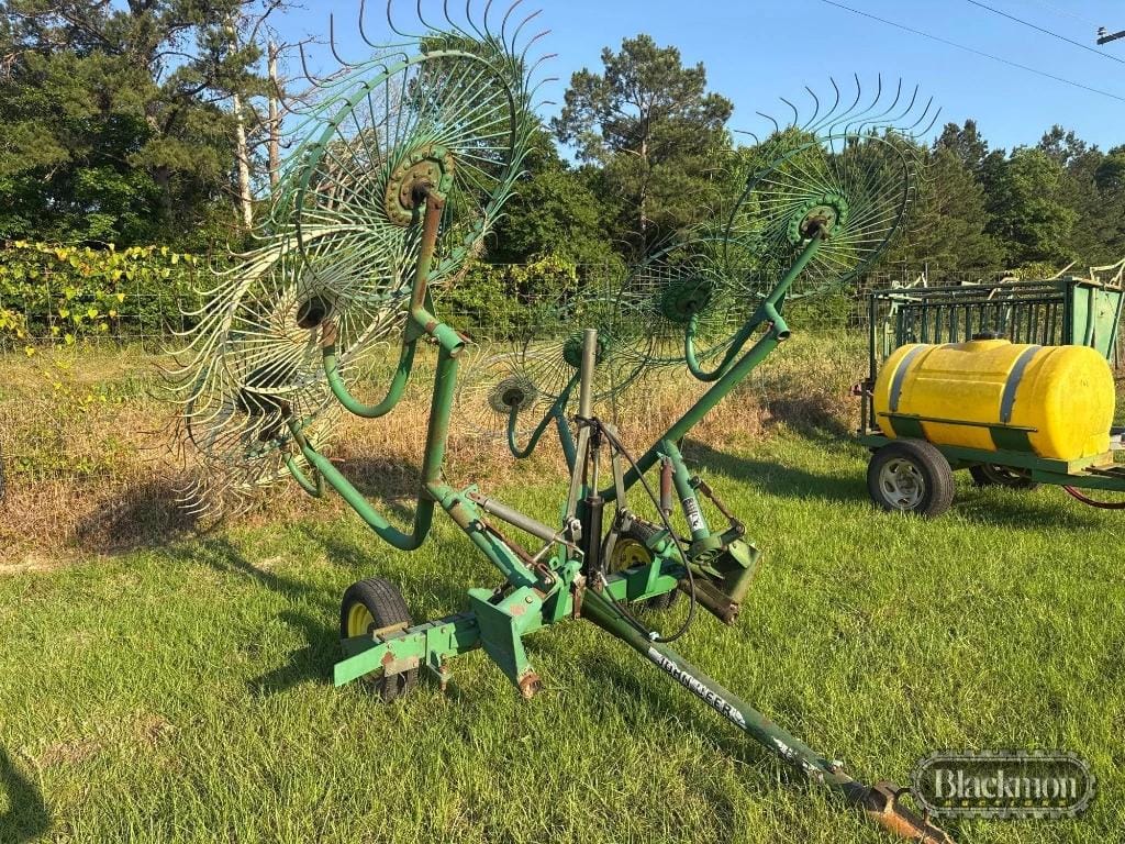 John Deere 702 Equipment Image0