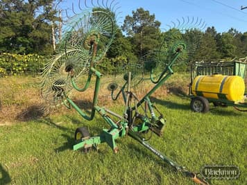Main image John Deere 702