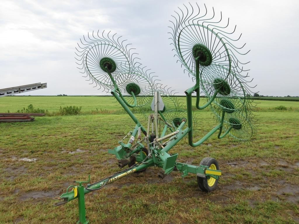 Image of John Deere 702 Image 0