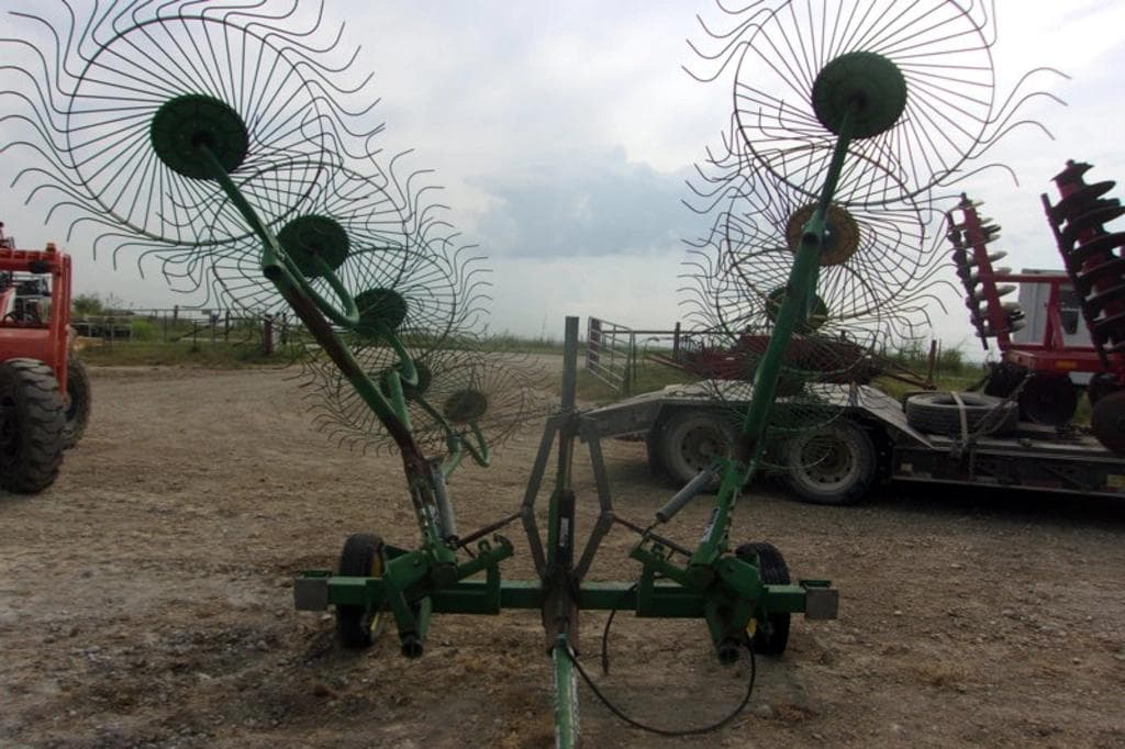 Image of John Deere 702 Image 0