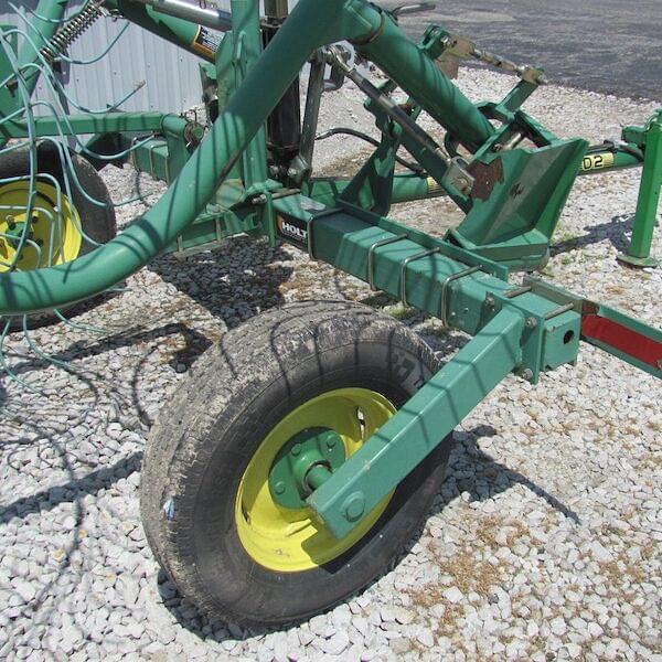 Image of John Deere 702 Image 1
