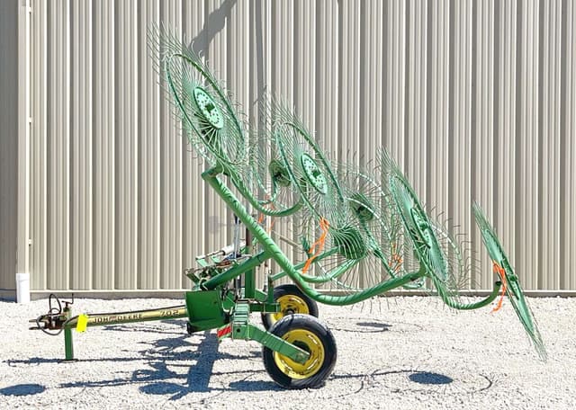 Image of John Deere 702 equipment image 3