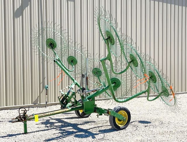 Image of John Deere 702 equipment image 1