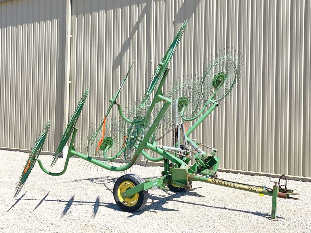 Image of John Deere 702 Primary image