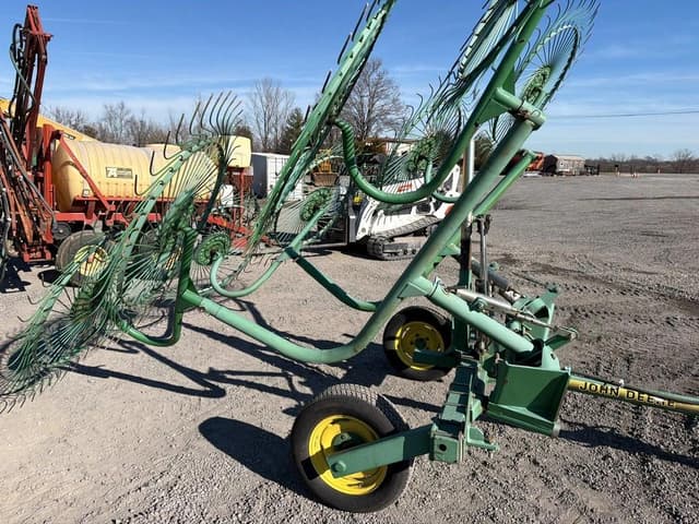 Image of John Deere 702 equipment image 4