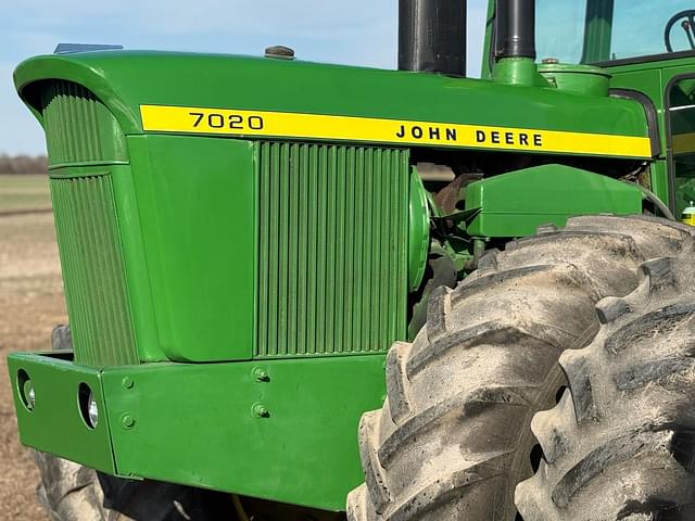 Image of John Deere 7020 equipment image 3