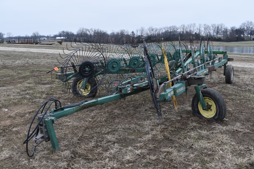 Image of John Deere 704 Primary image