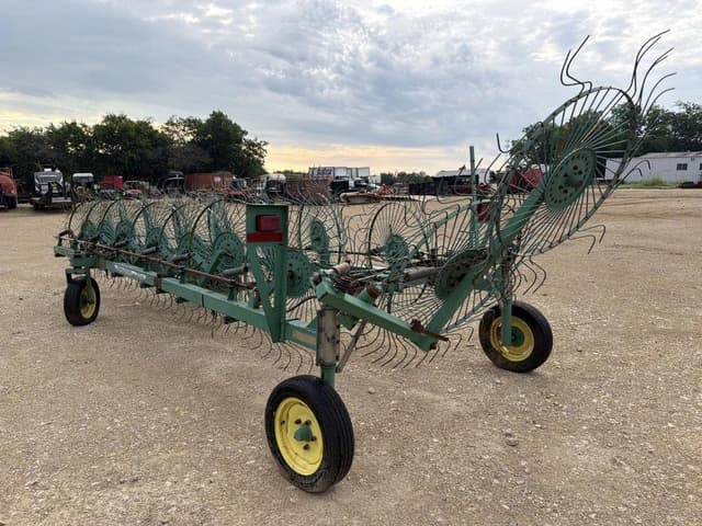 Image of John Deere 704 equipment image 2