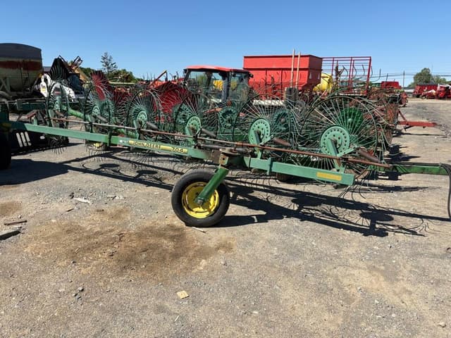 Image of John Deere 704 equipment image 3