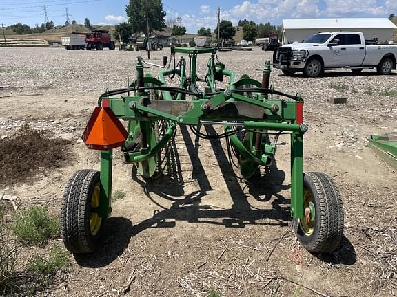 Image of John Deere 705 equipment image 4