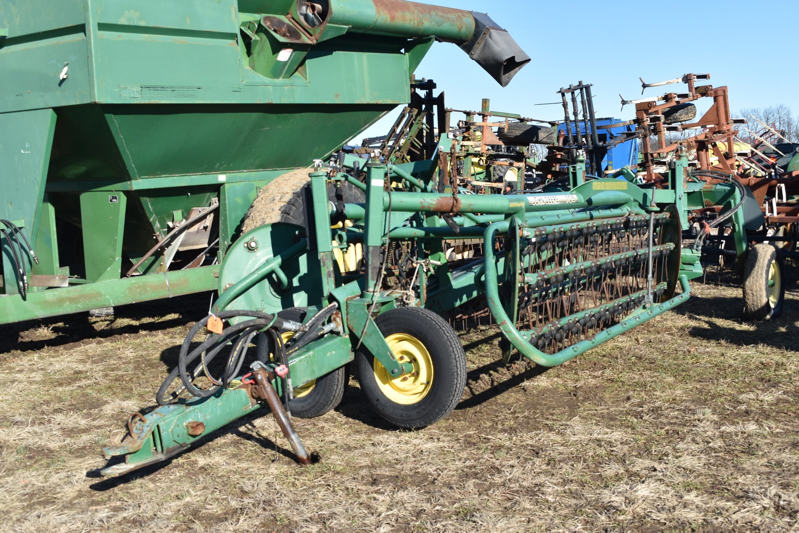 John Deere 705 Equipment Image0
