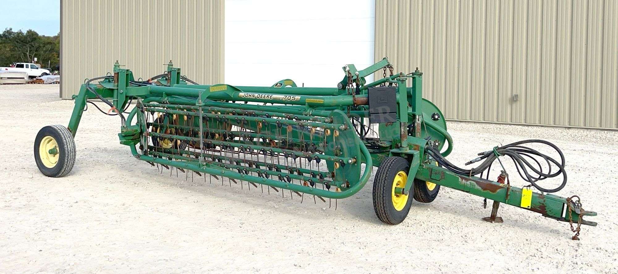 John Deere 705 Equipment Image0