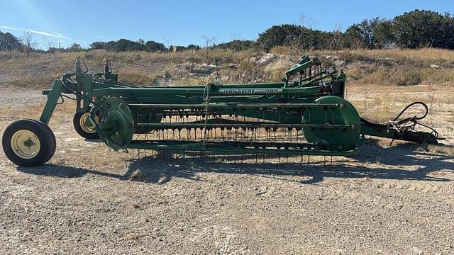 Image of John Deere 705 equipment image 1