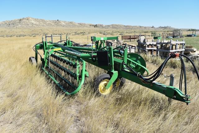 Image of John Deere 705 equipment image 3