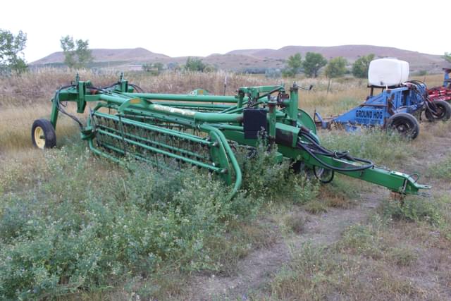 Image of John Deere 705 equipment image 2